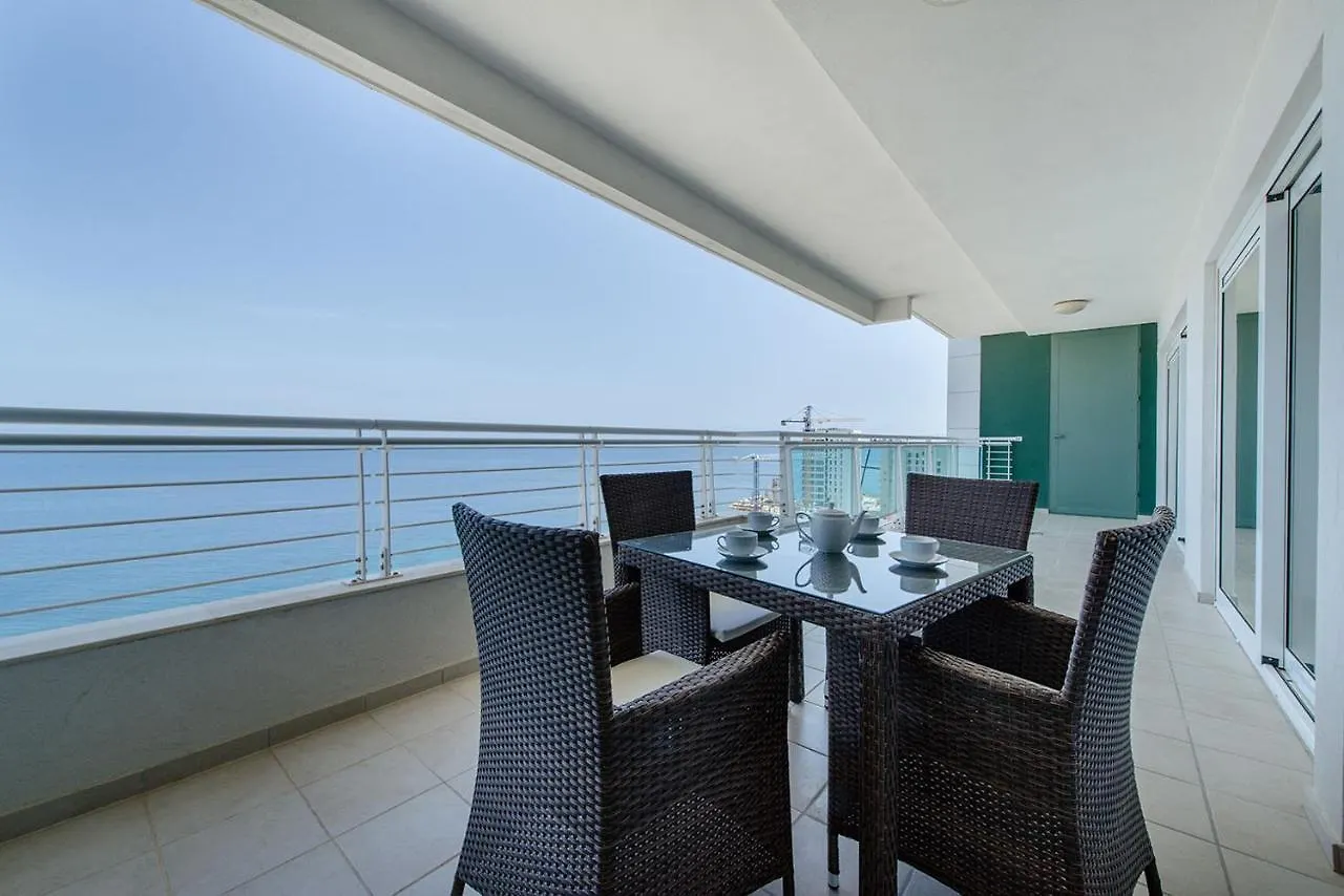 Seafront Luxury Apartment Incl Pool Sliema 0*,