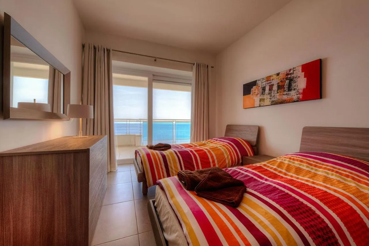 Seafront Luxury Apartment Incl Pool Sliema