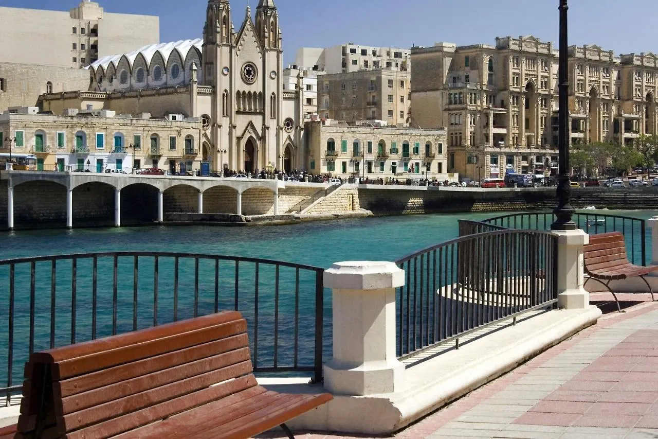 Seafront Luxury Apartment Incl Pool Sliema