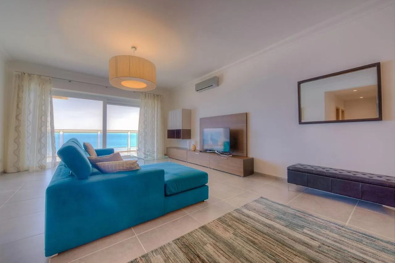 Seafront Luxury Apartment Incl Pool Sliema Malta