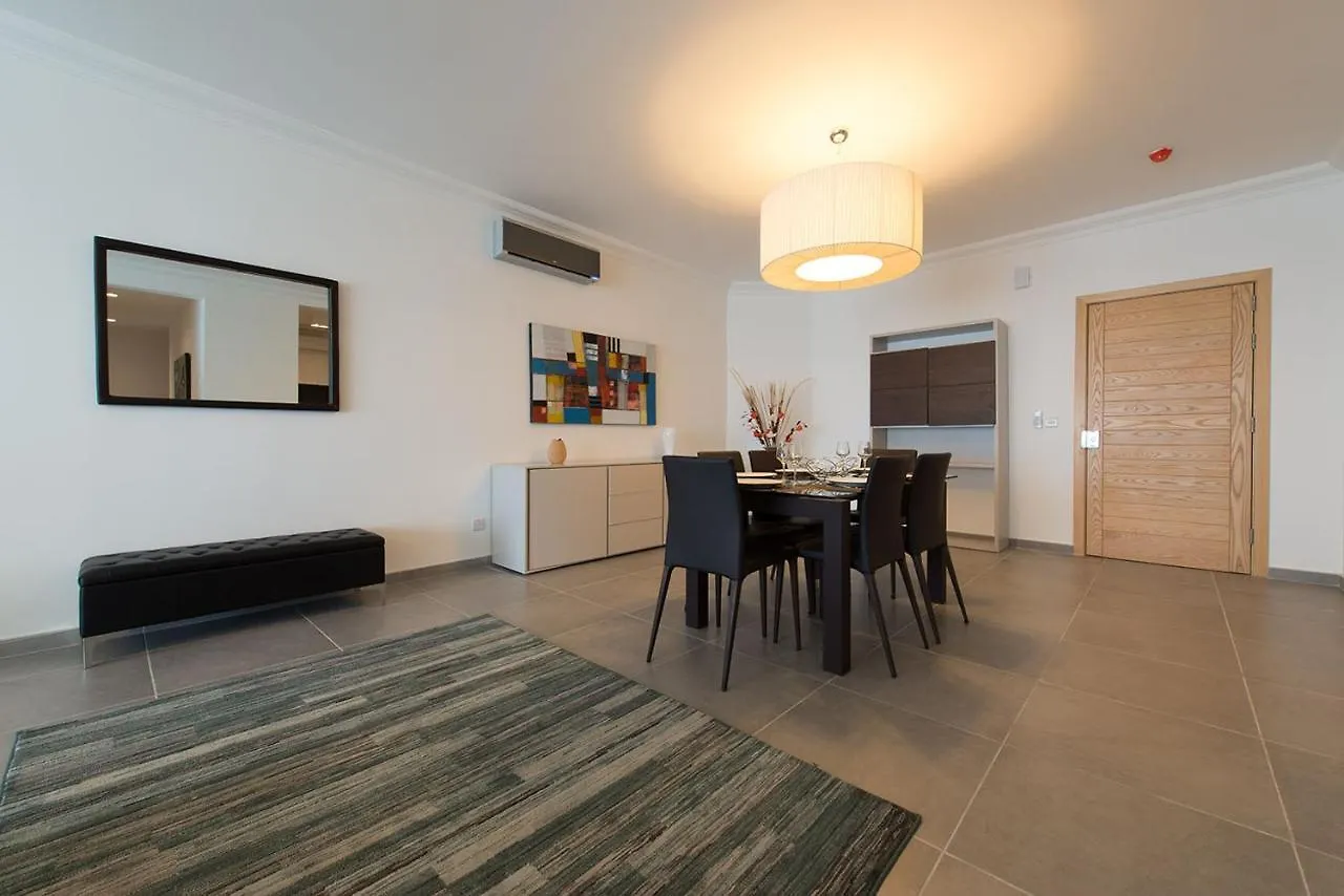 Seafront Luxury Apartment Incl Pool Sliema