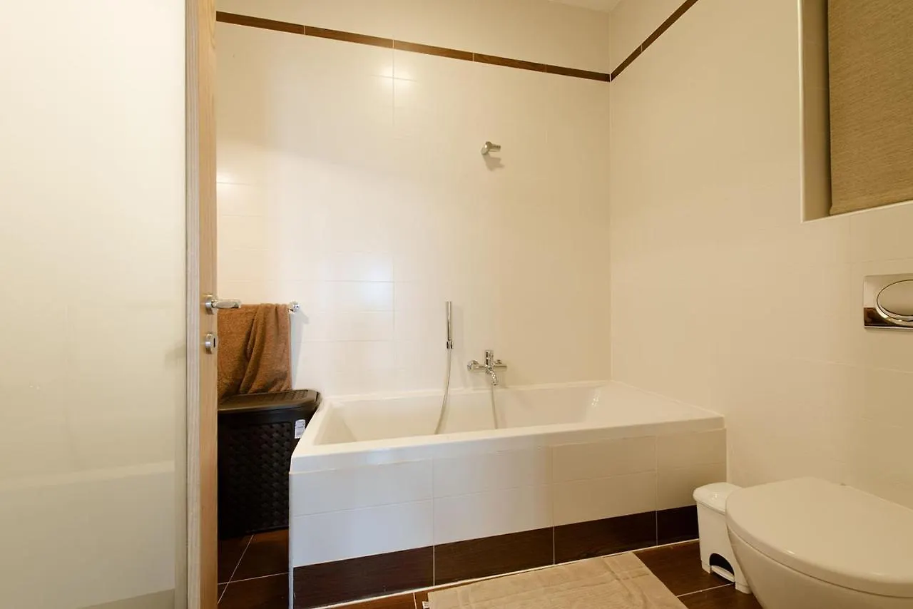 Seafront Luxury Apartment Incl Pool Sliema